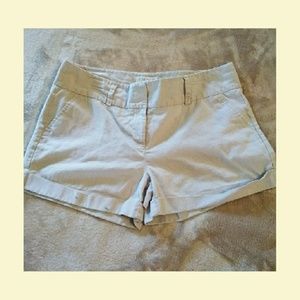 🌺FOREVER 21 LIGHT BEIGE SHORTS